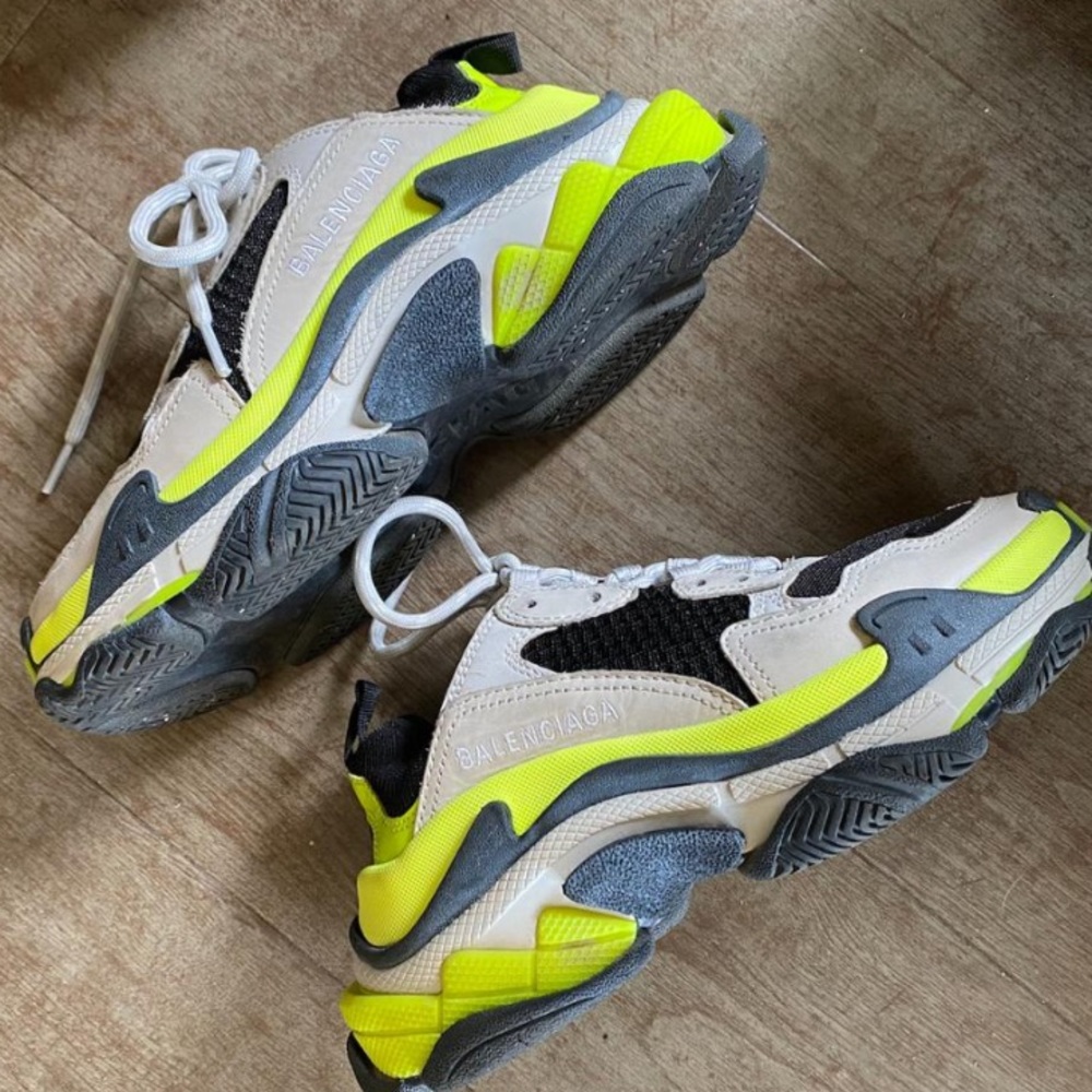 Balenciaga triple s chunky sneaker neon yellow green black grey taupe